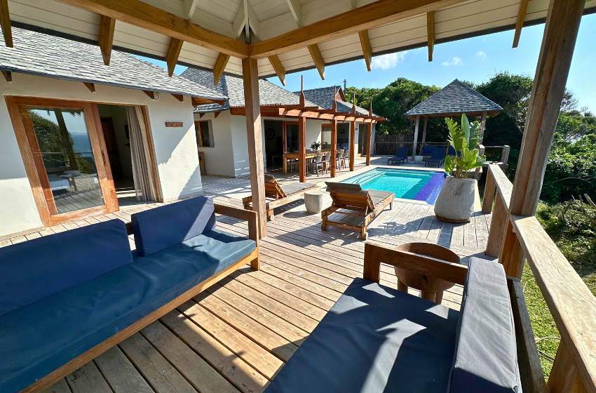 outside lounge area Pool Makana 3A Ponta Mamoli