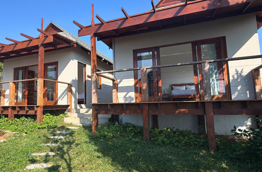 Bedroom exterior at Makana 7 in Ponta Mamoli