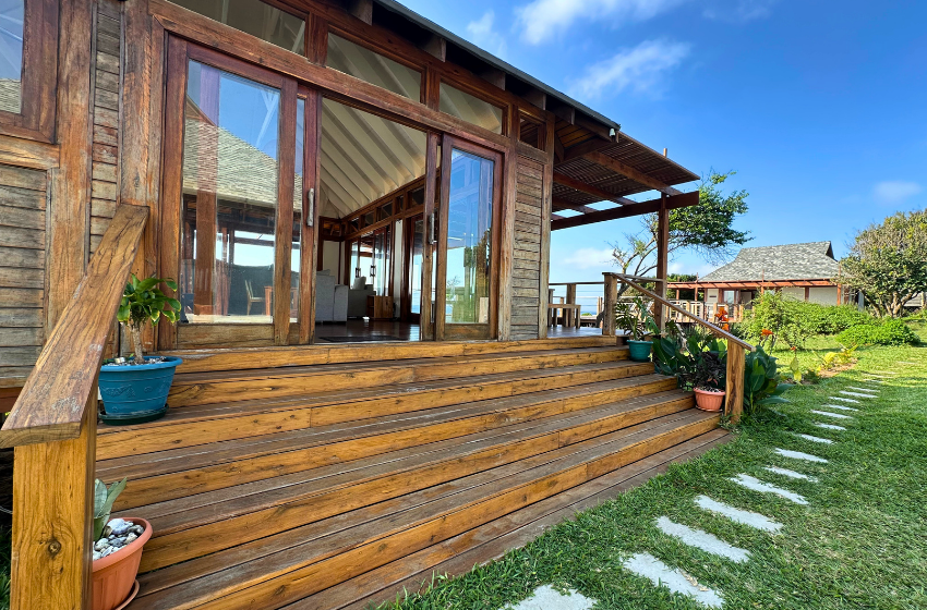 Lounge exterior at Makana 7 in Ponta Mamoli