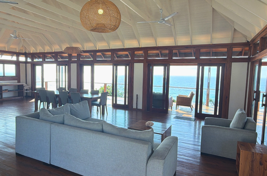 Lounge with seaview at Makana 7 in Ponta Mamoli
