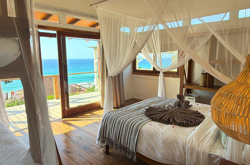 Bedroom 1 with sea views at Aloha 29 in Ponta Mamoli