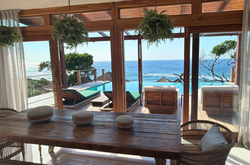 Dining area with sea views at Aloha 29 in Ponta Mamoli