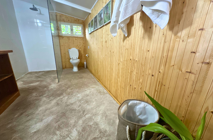 Bedroom 1's bathroom at Mar Azul 4 in Ponta Malongane 