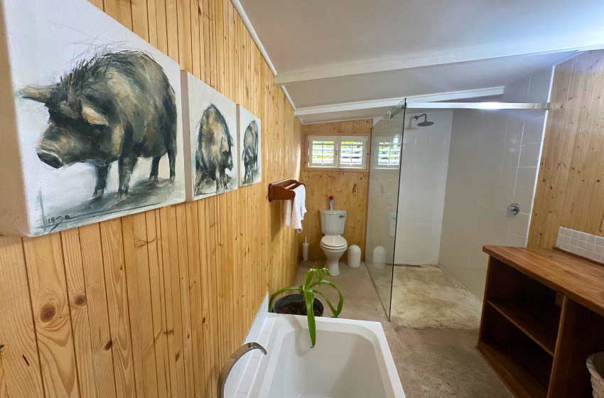 Bedroom 4's bathroom at Mar Azul 4 in Ponta Malongane 
