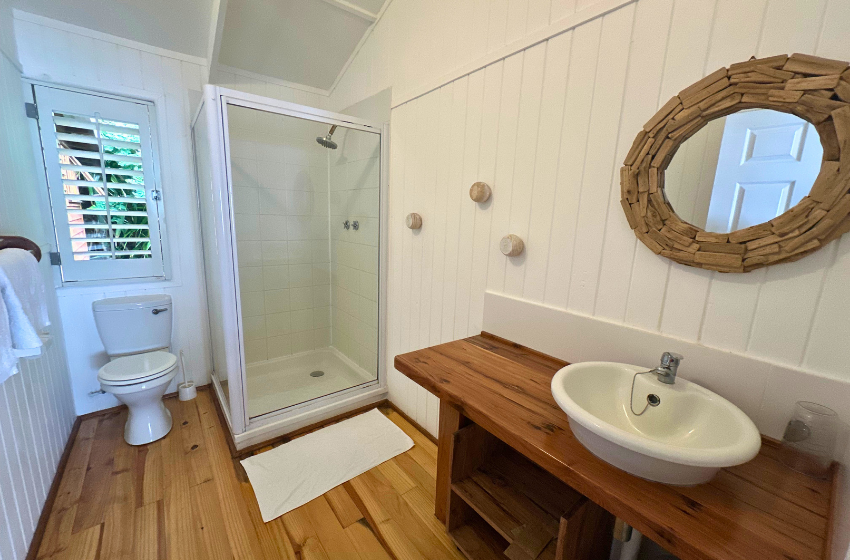 Bedroom 3's bathroom at Mar Azul 4 in Ponta Malongane 