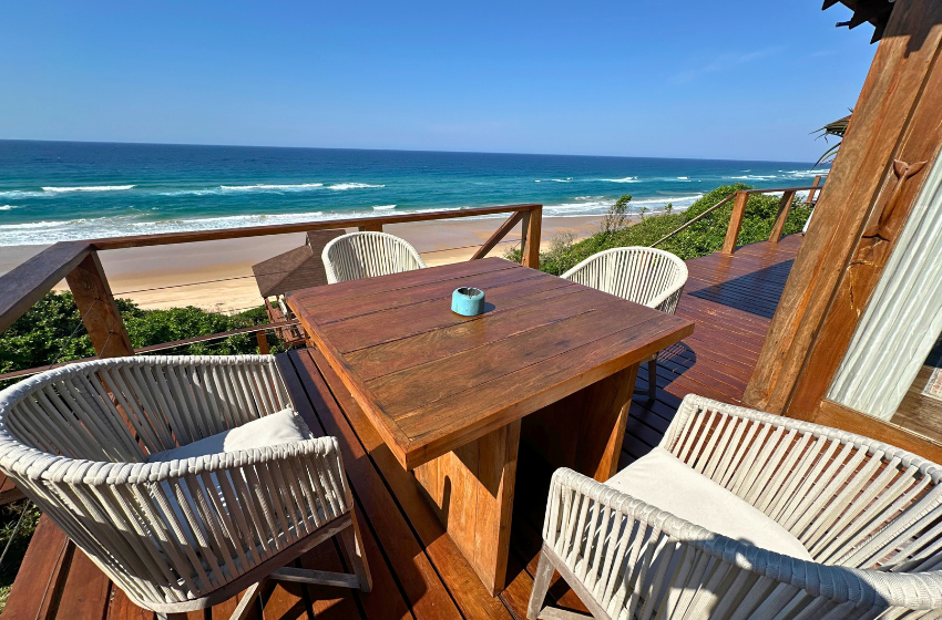seating overlooking the sea at Aloha 5 in Ponta Mamoli