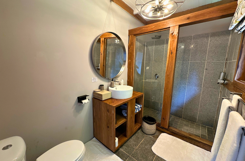 bathroom of bedroom 4 at Aloha 5 in Ponta Mamoli