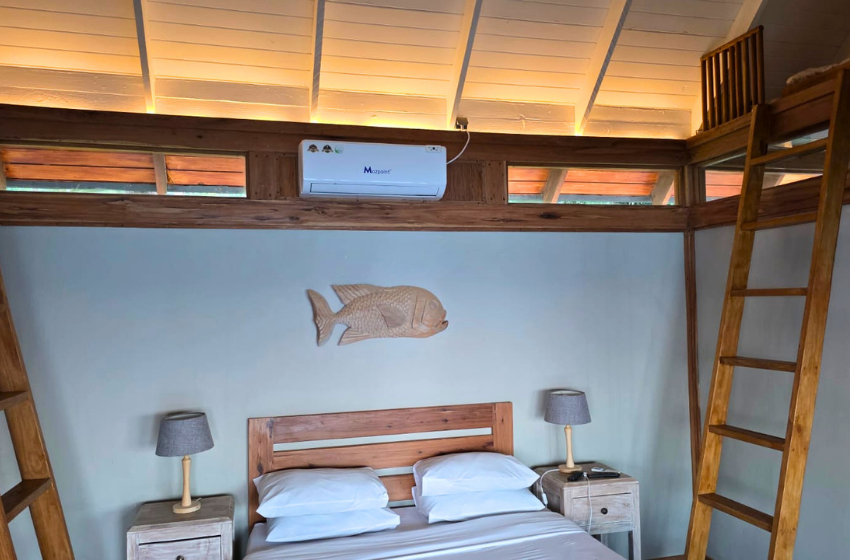bedroom with aircon at Makana 3A chalet in Ponta Mamoli