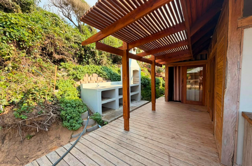exterior braai area at Makana 7A in Ponta Mamoli